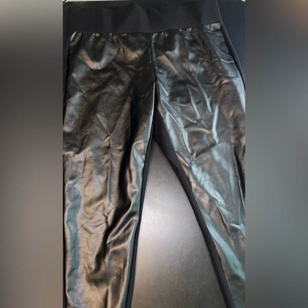 Torrid Faux Leather Front Fabric Back Pull On Pants Size 2 NWOT